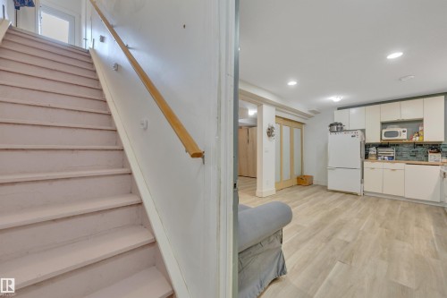 12205 112 Avenue, Edmonton, AB - Indoor