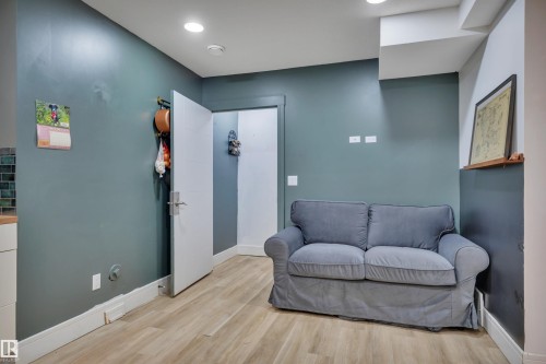 12205 112 Avenue, Edmonton, AB - Indoor