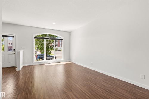 5833 Mullen Place Nw, Edmonton, AB 