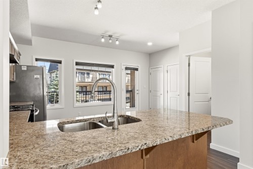 5833 Mullen Place Nw, Edmonton, AB 