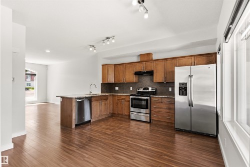 5833 Mullen Place Nw, Edmonton, AB 