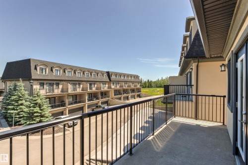 5833 Mullen Place Nw, Edmonton, AB 