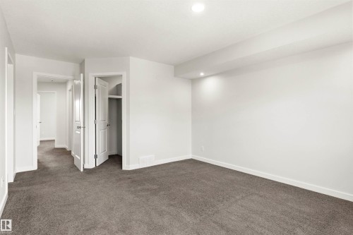 5833 Mullen Place Nw, Edmonton, AB 