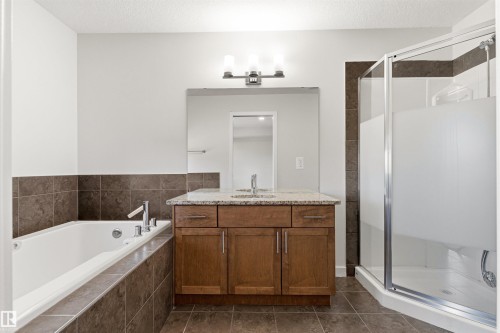 5833 Mullen Place Nw, Edmonton, AB 