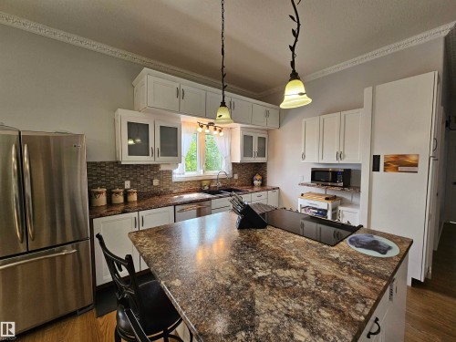 56320 Range Road 102A, Rural St. Paul County, AB - Indoor Photo Showing Kitchen With Stainless Steel Kitchen