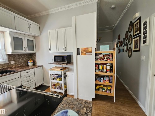 56320 Range Road 102A, Rural St. Paul County, AB - Indoor Photo Showing Kitchen