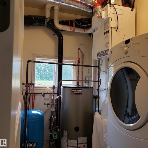 56320 Range Road 102A, Rural St. Paul County, AB - Indoor Photo Showing Laundry Room