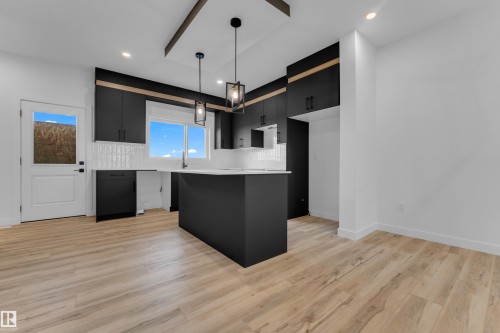 175 Graybriar Drive, Stony Plain, AB - Indoor Photo Showing Kitchen