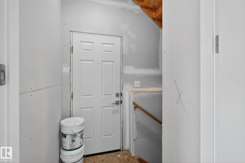Image quality insufficient for description - 264 Orchards Boulevard Sw, Edmonton, AB - Indoor Photo Showing Other Room