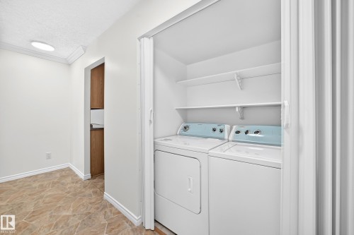 #40 3111 142 Av Nw, Edmonton, AB - Indoor Photo Showing Laundry Room