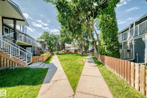 #40 3111 142 Av Nw, Edmonton, AB - Outdoor