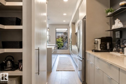 6805 Knox Loop Sw, Edmonton, AB - Indoor