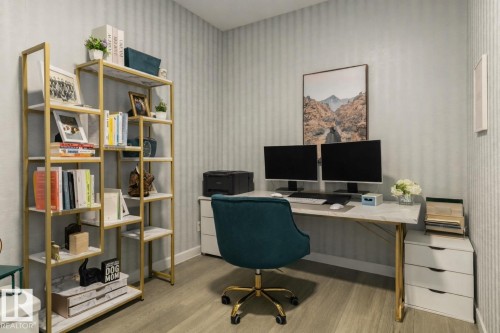 6805 Knox Loop Sw, Edmonton, AB - Indoor Photo Showing Office
