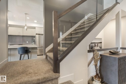 6805 Knox Loop Sw, Edmonton, AB - Indoor Photo Showing Other Room