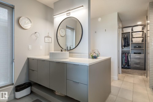 6805 Knox Loop Sw, Edmonton, AB - Indoor