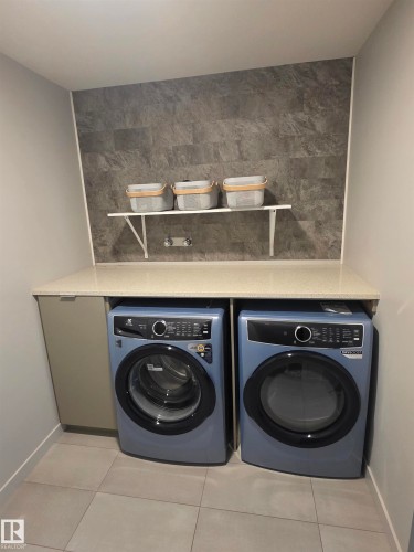 6805 Knox Loop Sw, Edmonton, AB - Indoor Photo Showing Laundry Room