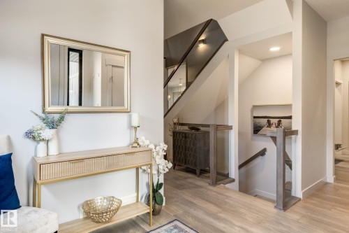 6805 Knox Loop Sw, Edmonton, AB - Indoor Photo Showing Other Room
