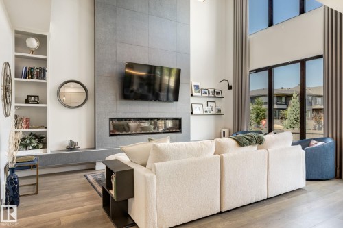 6805 Knox Loop Sw, Edmonton, AB - Indoor Photo Showing Living Room With Fireplace