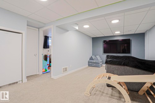 2033 Westerra Loop, Stony Plain, AB - Indoor