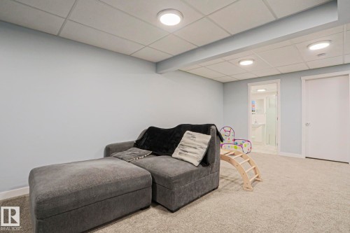 2033 Westerra Loop, Stony Plain, AB - Indoor