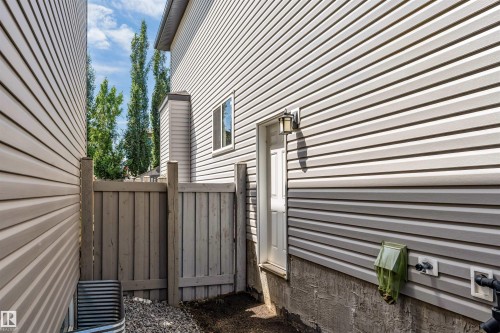 3819 Claxton Close Sw, Edmonton, AB - Outdoor