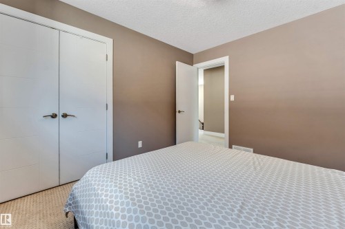3819 Claxton Close Sw, Edmonton, AB - Indoor Photo Showing Bedroom