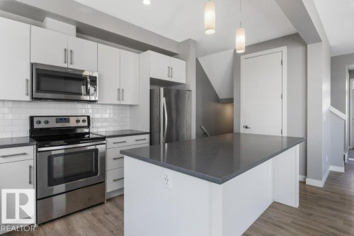 #62 16903 68 St Nw, Edmonton, AB - Indoor Photo Showing Kitchen With Stainless Steel Kitchen With Upgraded Kitchen