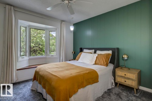 4024 121 St, Edmonton, AB - Indoor Photo Showing Bedroom