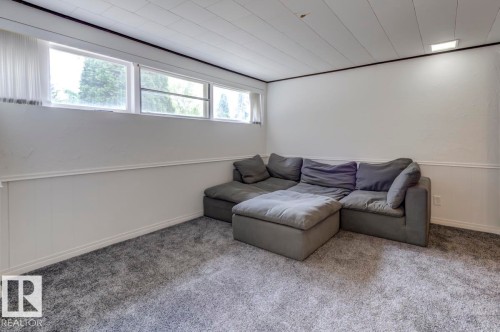 4024 121 St, Edmonton, AB - Indoor