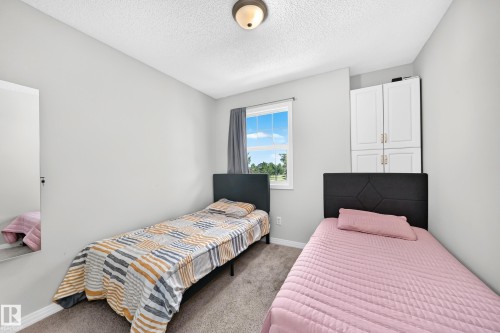 1126 Grantham Drive Nw, Edmonton, AB - Indoor Photo Showing Bedroom
