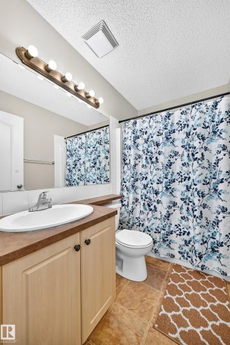 1126 Grantham Drive Nw, Edmonton, AB - Indoor Photo Showing Bathroom