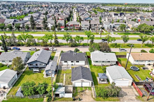 Image quality insufficient for description - 10819 137 Avenue Nw, Edmonton, AB - Outdoor With View