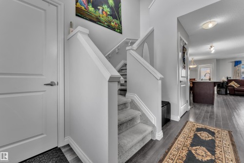 3127 16 Avenue Nw, Edmonton, AB - Indoor Photo Showing Other Room
