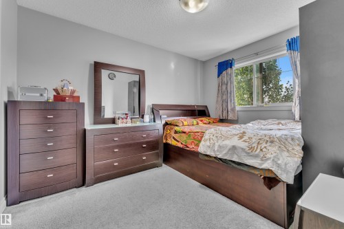 3127 16 Avenue Nw, Edmonton, AB - Indoor Photo Showing Bedroom