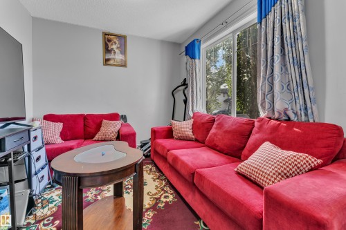 3127 16 Avenue Nw, Edmonton, AB - Indoor Photo Showing Other Room