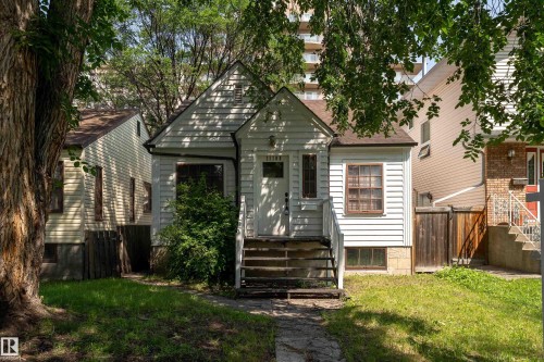 11108 81 Avenue Nw, Edmonton, AB - Outdoor