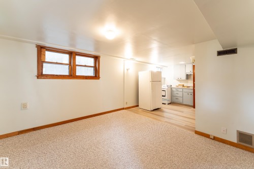 11108 81 Avenue Nw, Edmonton, AB - Indoor Photo Showing Other Room