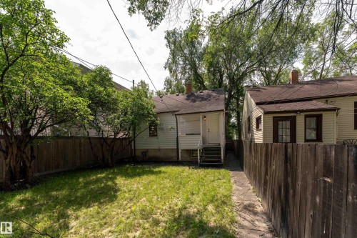 11108 81 Avenue Nw, Edmonton, AB - Outdoor