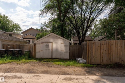 11108 81 Avenue Nw, Edmonton, AB - Outdoor