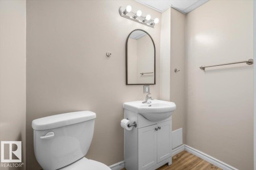 5212 50 Avenue, Bruderheim, AB - Indoor Photo Showing Bathroom