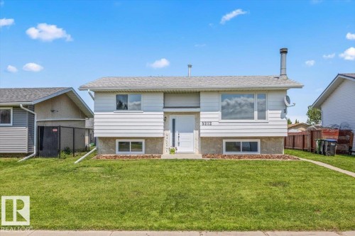 5212 50 Avenue, Bruderheim, AB - Outdoor
