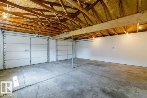 5212 50 Avenue, Bruderheim, AB - Indoor Photo Showing Garage