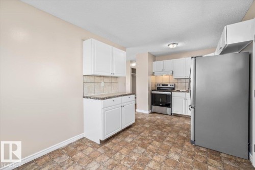 5212 50 Avenue, Bruderheim, AB - Indoor Photo Showing Kitchen
