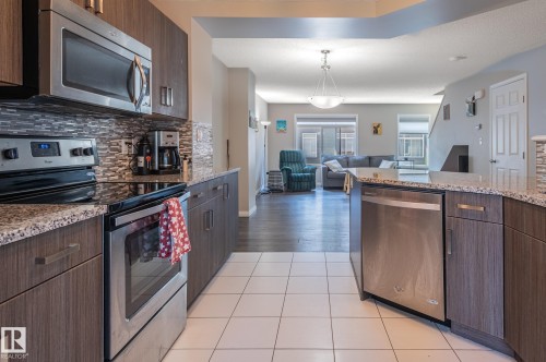 #17 7503 Getty Ga Nw, Edmonton, AB - Indoor Photo Showing Kitchen With Upgraded Kitchen