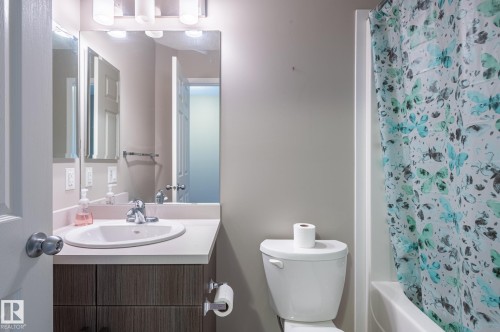 #17 7503 Getty Ga Nw, Edmonton, AB - Indoor Photo Showing Bathroom