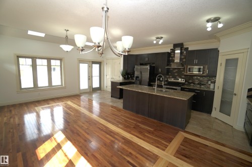 10224 90 Street Nw, Edmonton, AB - Indoor Photo Showing Kitchen