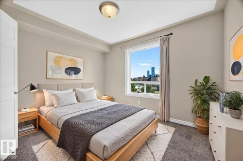 #503 10033 116 St Nw, Edmonton, AB - Indoor Photo Showing Bedroom