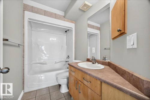 #503 10033 116 St Nw, Edmonton, AB - Indoor Photo Showing Bathroom