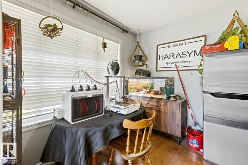 Image quality insufficient for description - 3724 163 Avenue Nw, Edmonton, AB - Indoor