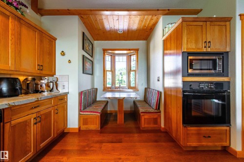 103 Argentia Beach, Rural Wetaskiwin County, AB - Indoor Photo Showing Kitchen